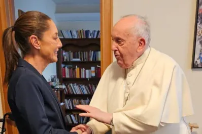 La presidenta de Mexico despidió a Francisco: Deja un gran legado de verdadero amor al prójimo