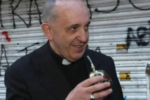 “Nos vemos a la vuelta”: así fue el día que Bergoglio dejó Argentina sin saber que no volvería