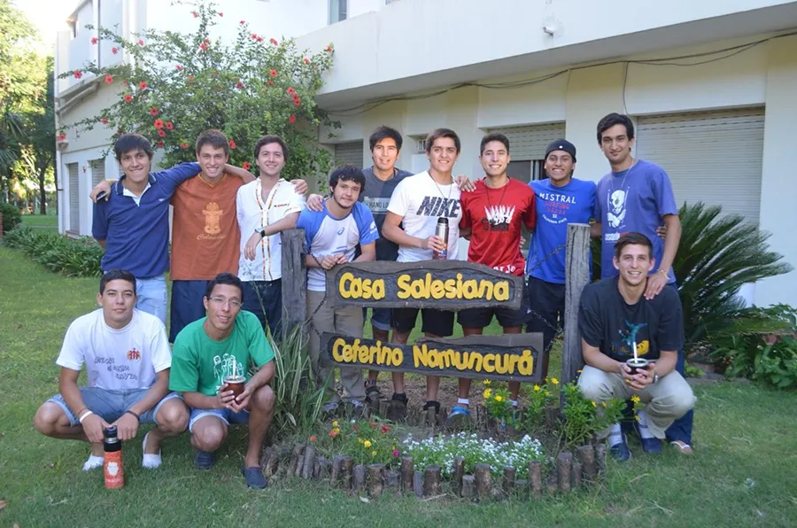 EN SUS AÑOS DE FORMACIÓN. Efraín pasó dos años de su vida aprendiendo enseñanzas salesianas. / GENTILEZA EFRAÍN ARLATI.