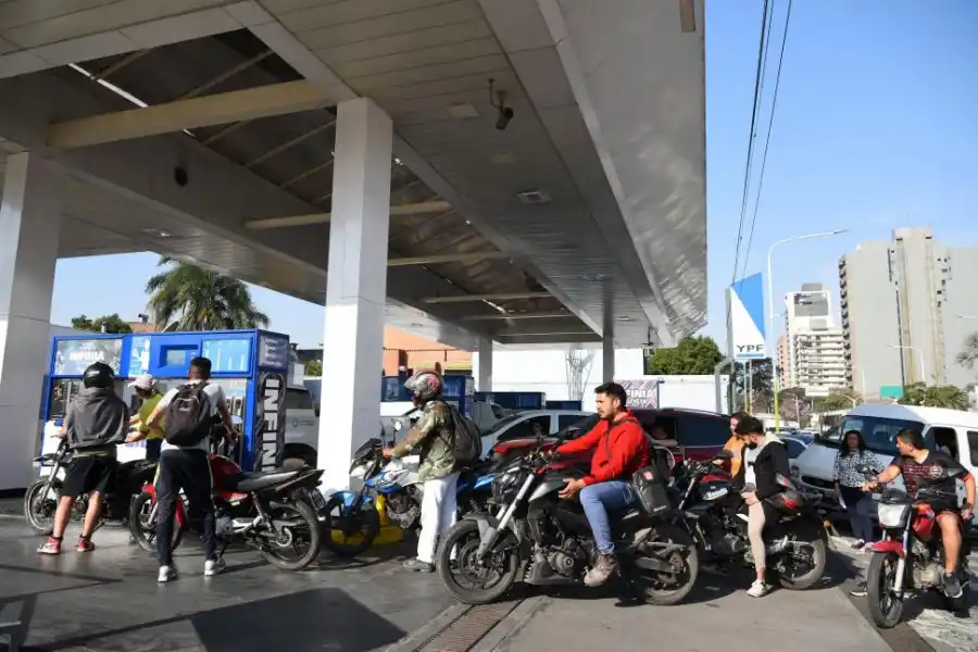 MÁS BARATO. Andar en moto es más económico que hacerlo en auto.