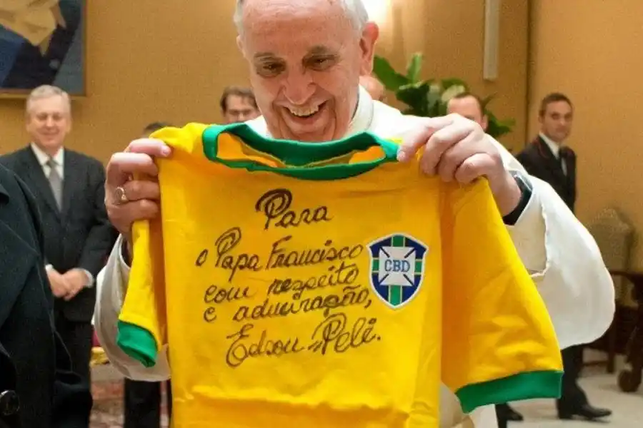 Ni Maradona ni Messi, el papa Francisco sorprendió a todos cuando eligió al mejor futbolista