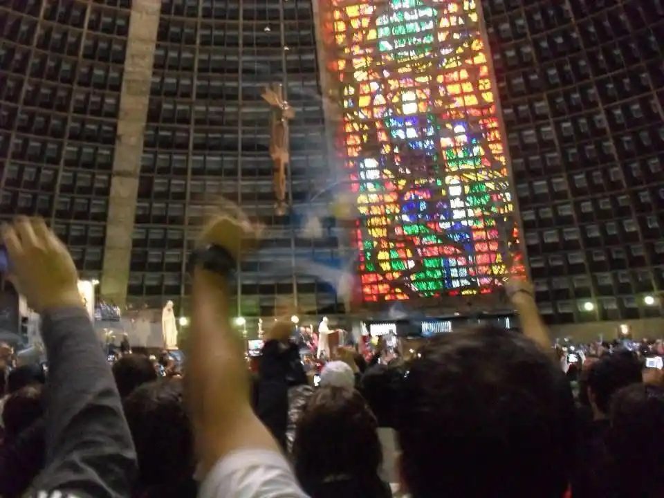 EN EL TEMPLO PRINCIPAL DE RÍO. Una escena de la Jornada Mundial de la Juventud en la ciudad carioca. / ARCHIVO