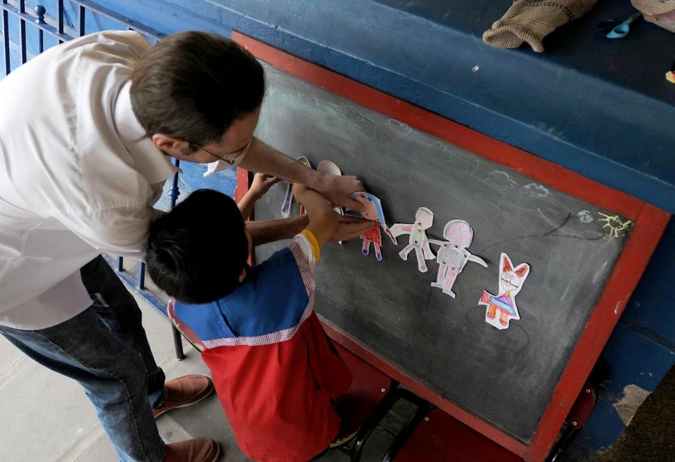 AULAS DESPOBLADAS. Desde 2019 comenzó una tendencia a la baja, que se acentuó en los últimos años: en 2024, la matrícula disminuyó un 16%.