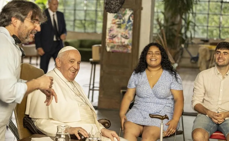 El día que jóvenes le preguntaron al Papa: ¿hay espacio para la comunidad LGBT?