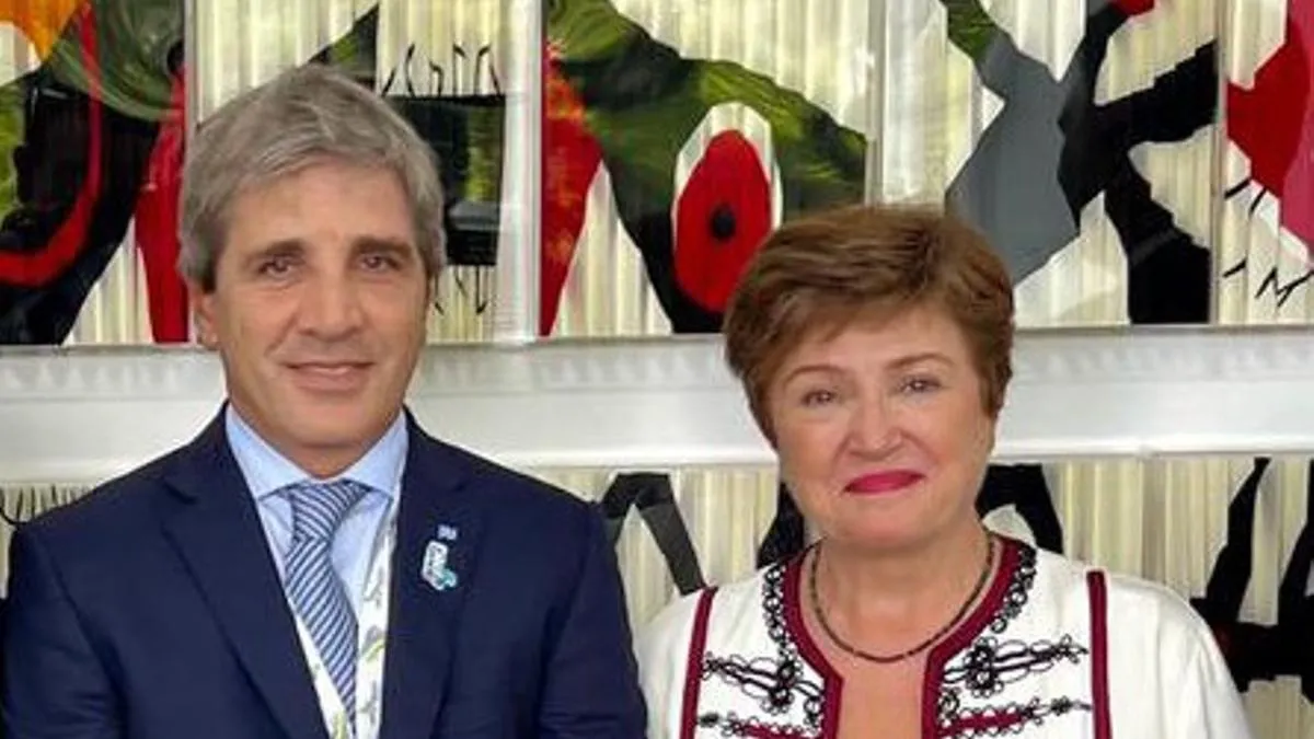 Luis Caputo y la titular del FMI.