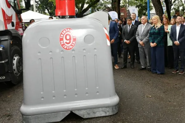 La Municipalidad instó a utilizar los nuevos contenedores antivandálicos