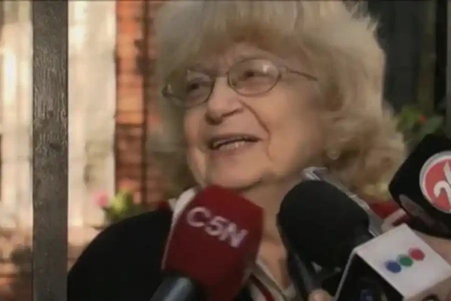 RECUERDOS. Amalia Damonte recibió una propuesta de matrimonio del papa Francisco durante su adolescencia. 