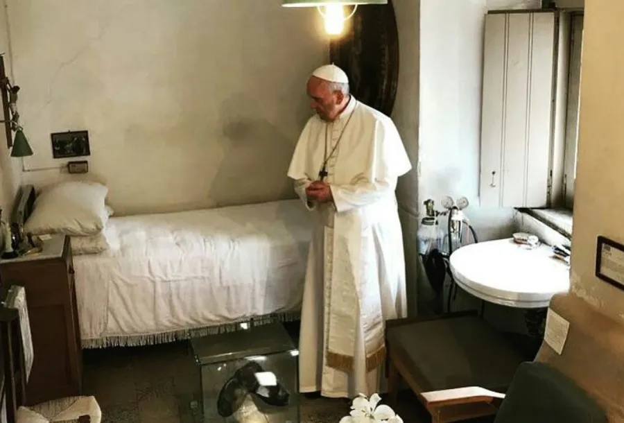 Qué pasa con los bienes del Papa Francisco tras su muerte