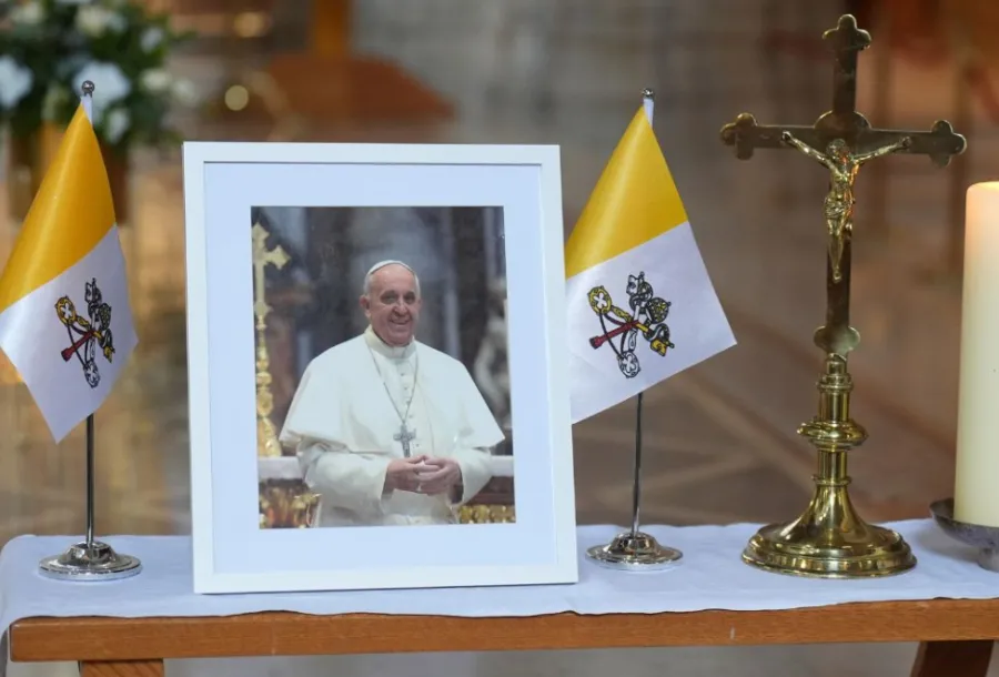 Quién redacta el acta de defunción del Papa y dónde se guarda