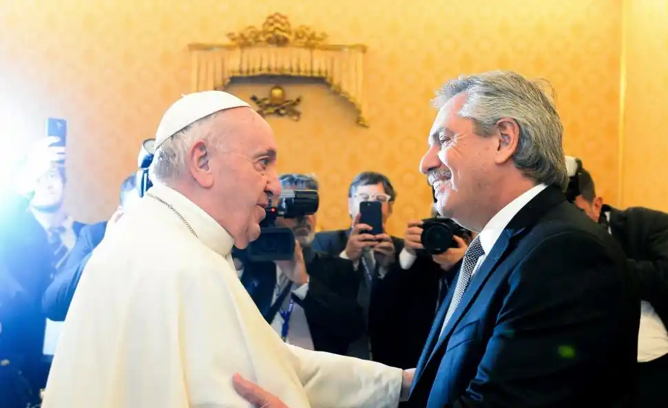 VISITA. Alberto Fernández se encontró con el Papa antes de la pandemia.