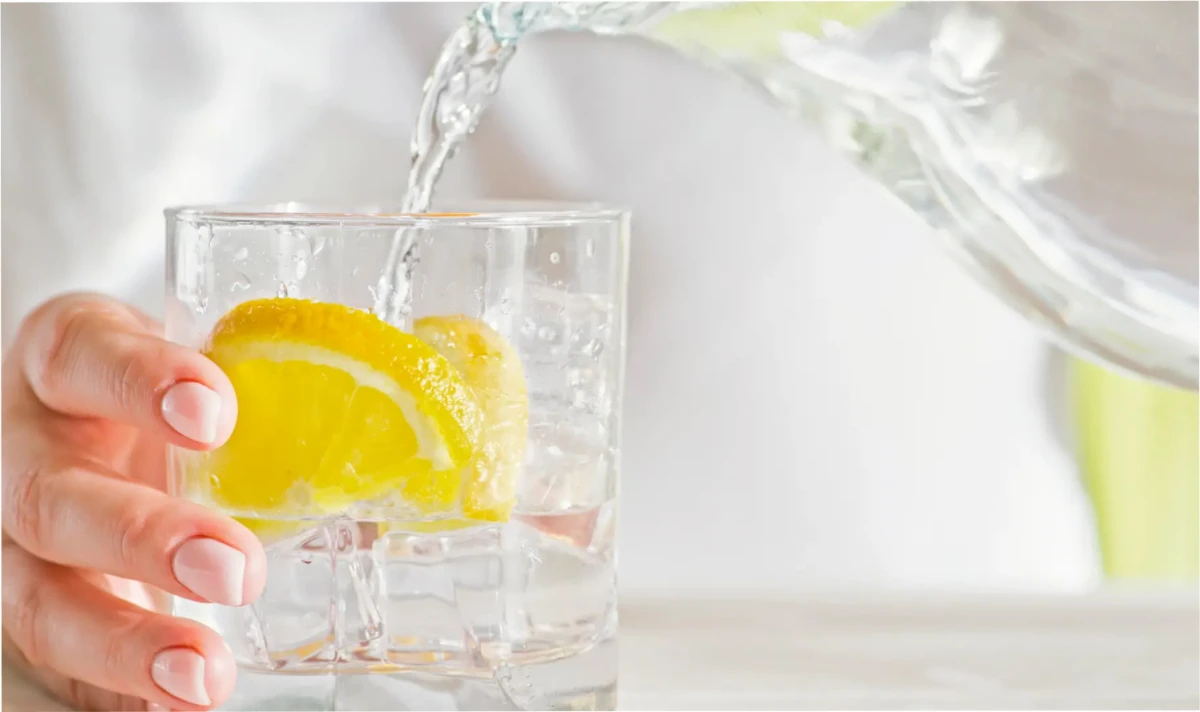 Efectos del agua con limón en los riñones.