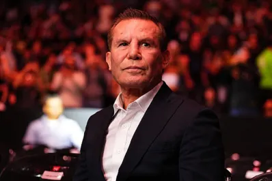 La llamativa reacción de Julio César Chávez al enterarse que su hijo peleará con Jake Paul