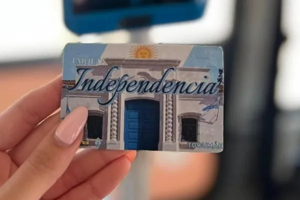 ¿Viajás en colectivos interurbanos? Estos son los lugares donde podés conseguir hoy la Tarjeta Independencia