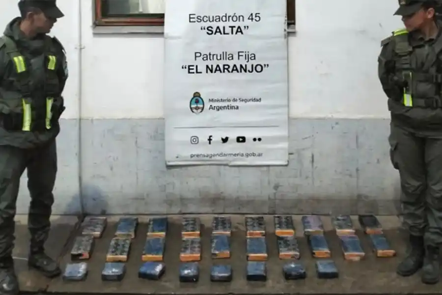 EL DOMINGO. Gendarmería secuestró 21 kilos en un control en Los Naranjos.