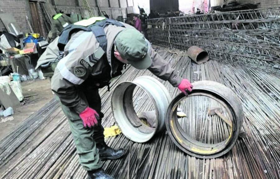 ANTECEDENTE II. En Río Seco descubrieron un taller que modificaba las llantas.