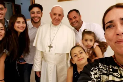 Un milagro, una carta y una boda: la emotiva historia del papa Francisco y una familia uruguaya