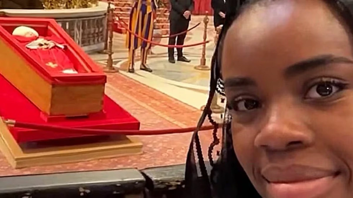 Sonrisas involuntarias en el funeral del papa Francisco