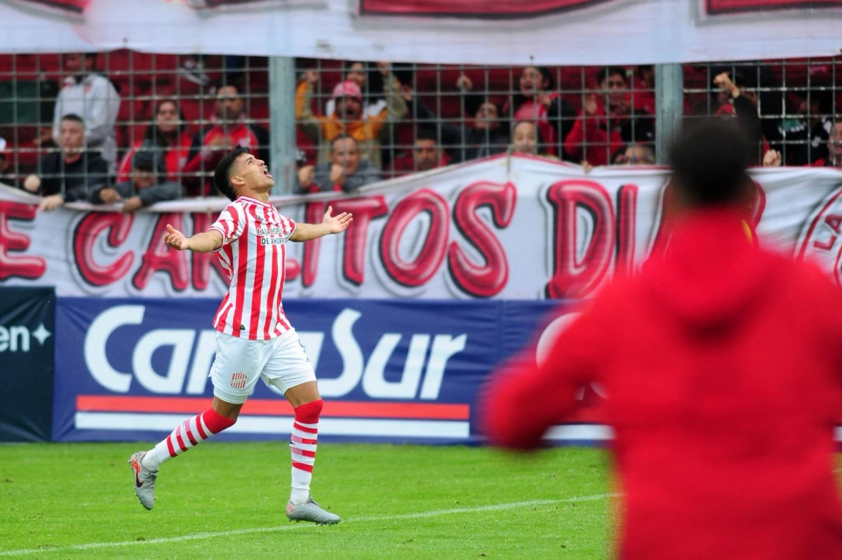 DESAHOGO. Mauro Verón festejando el gol contra All Boys. 