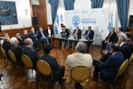 Jaldo y Acevedo coordinaron la agenda del Gobierno y luego recibieron a los ex intendentes