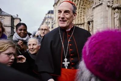 Los cardenales que elegirán al nuevo Papa advierten que están en fase de discusiones, no de decisiones