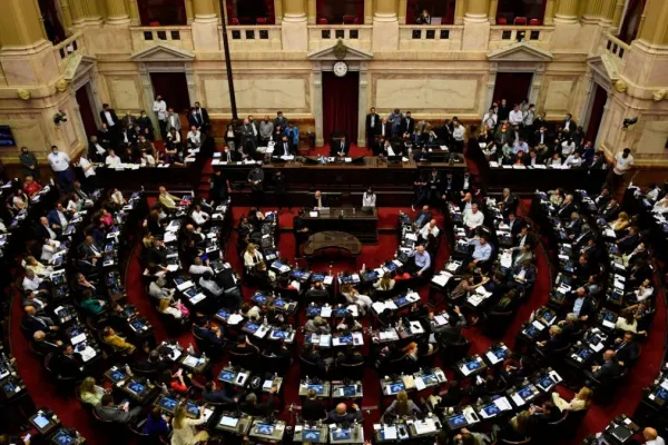 Diputados proponen crear un nuevo feriado nacional en homenaje al papa Francisco