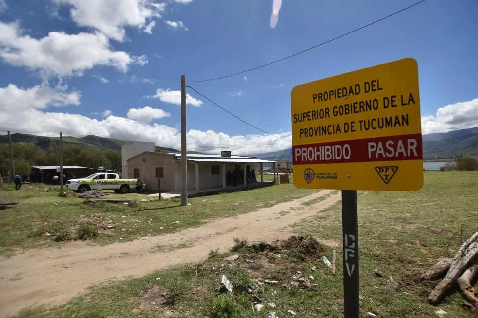 REPROCHES. En el recinto, la oposición cargó contra el rol del Estado en la protección de los terrenos fiscales. 