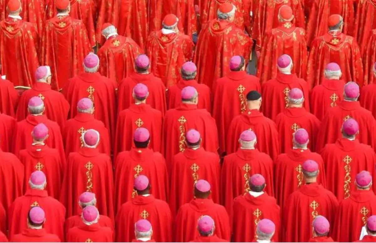 En el siglo XIII las divisiones del Colegio Cardenalicio retrasaron la elección de un nuevo papa.