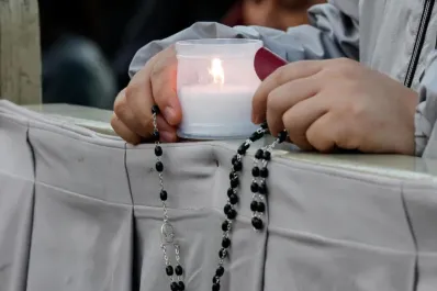 Cómo es el Responso por el papa Francisco y cómo qué se reza: aquí la oración completa