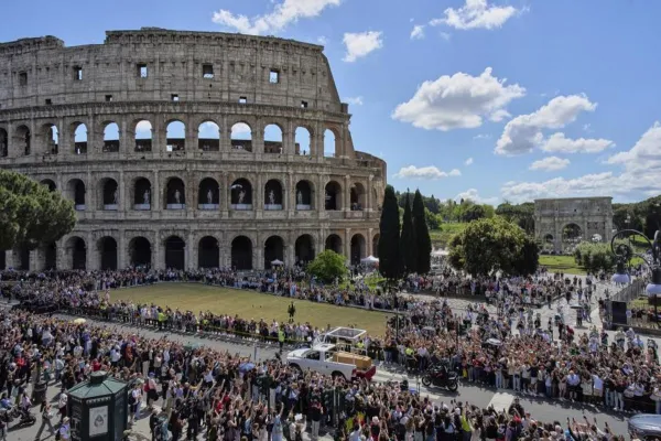 “¡Francesco, Francesco! ¡No nos dejes!”