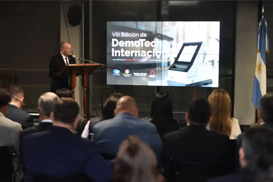 EJEMPLO VECINO. El vicegobernador de Salta explica el sistema que usan allí.