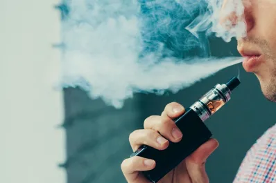 Así pueden dañar tu organismo los vapers: “Los líquidos que usan tienen más de 200 compuestos químicos”