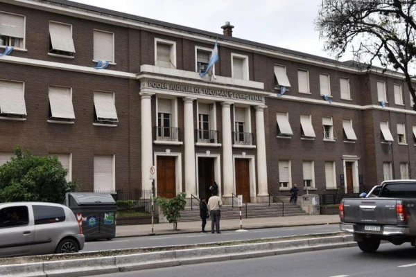 Condenan a un hombre que durante años abusó de su hijastra