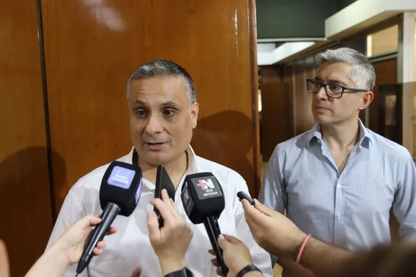 El cigarrillo electrónico ya está prohibido por ley en espacios cerrados, pero el Gobierno no lo cumple