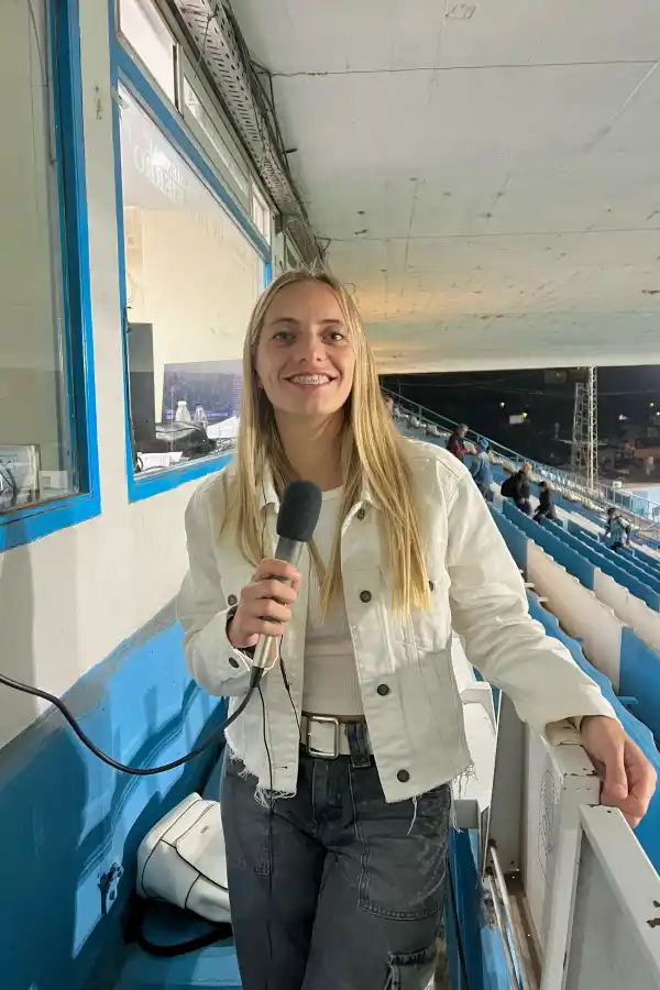 SONRISA. Gutiérrez, en la platea del Monumental.