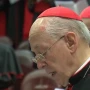 Polémica en el Vaticano: un cardenal sancionado por abuso llegó a Roma en pleno duelo por Francisco