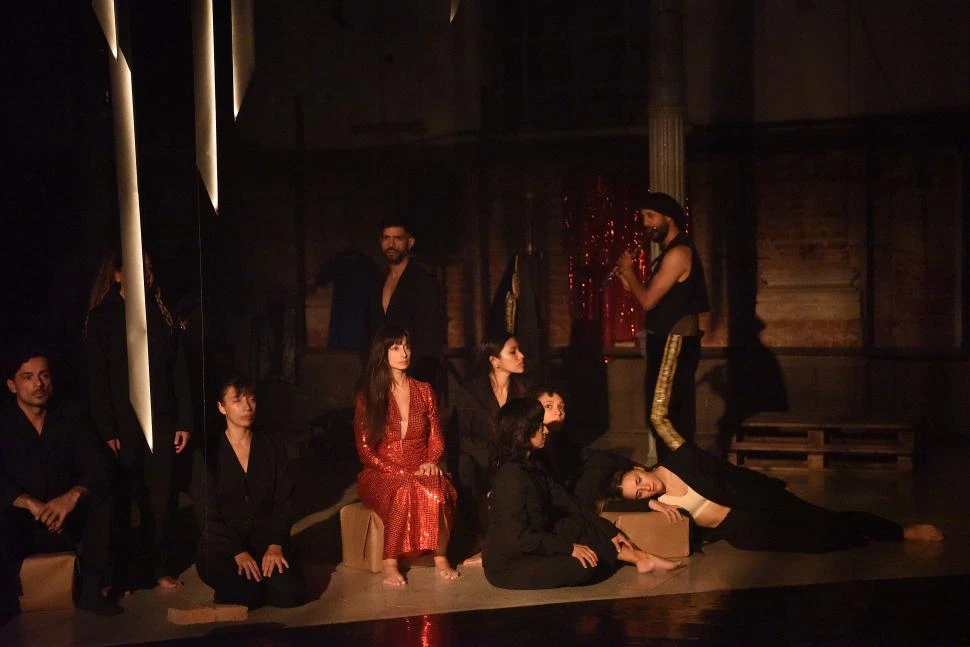 “UMBRAL”. La Compañía de Danza Contemporánea del Ente Cultural repondrá su intervención “Umbral” en el Museo Timoteo Navarro.