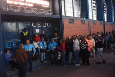 Tarjeta Independencia: el desorden y las quejas se repiten hoy en el complejo Belgrano