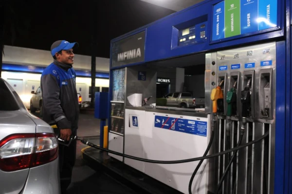 Mayo arranca con una baja del 4% en el combustible