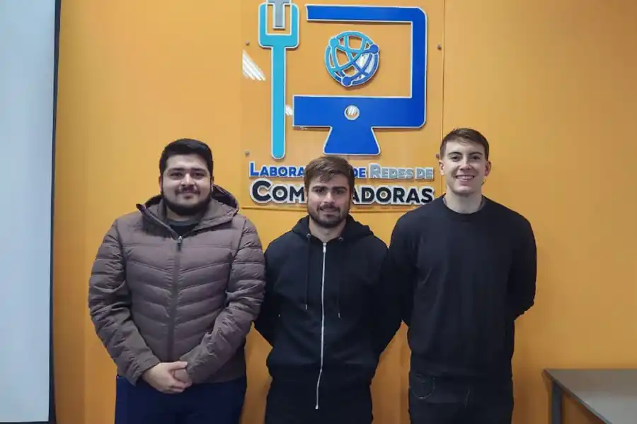 COMPETIDORES. Cardaci, Hormigo y Blasich se pusieron a prueba con estudiantes de países de América Latina y El Caribe. / CORTESÍA FACET