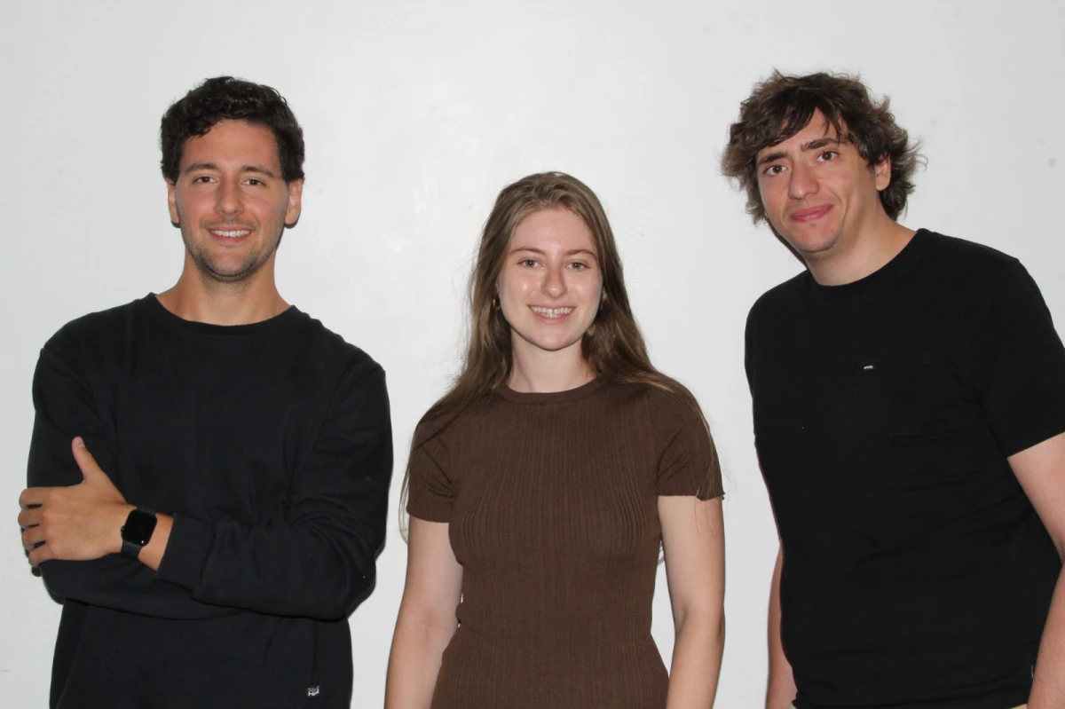 INNOVACIÓN ARGENTINA. Menta combina inteligencia artificial con validación profesional para ofrecer atención psicológica inmediata y personalizada en empresas de Argentina, Chile, México y Perú.