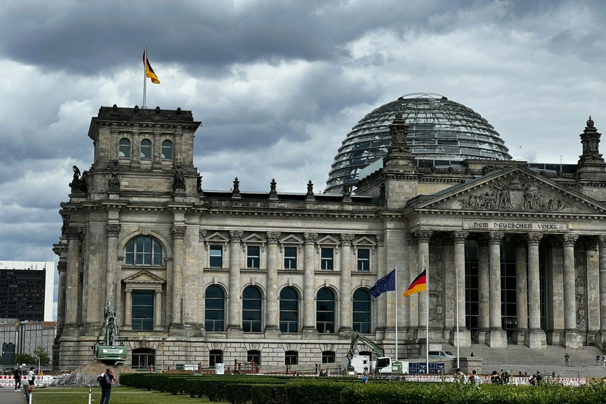 OPORTUNIDADES GLOBALES. La Facultad de Derecho de la UNT organiza una charla virtual con Nicolás Benzal, becario IPS 2024 del Parlamento Alemán.