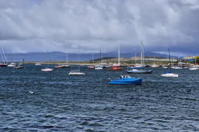 Alerta por posible tsunami en Tierra del Fuego tras fuerte sismo en el sur de Chile