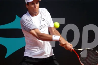 Jugó contra Roger Federer, tras su retiro del tenis se metió en el mundo de la economía y será candidato de Milei en Misiones