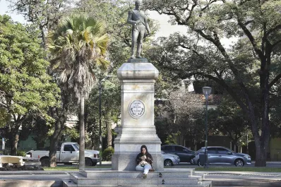¿Qué servicios funcionan y cuáles no durante este viernes no laborable?