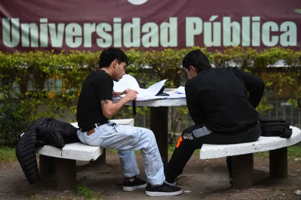 El 80% de los estudiantes universitarios elige la educación pública en la Argentina