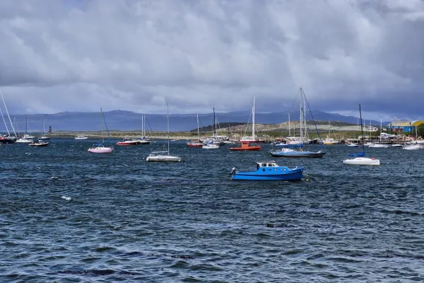 Alerta por posible tsunami en Tierra del Fuego tras fuerte sismo en el sur de Chile