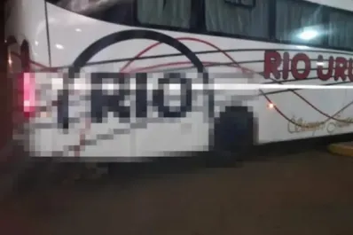 Corrientes: un micro arribó a una terminal arrastrando un cadáver