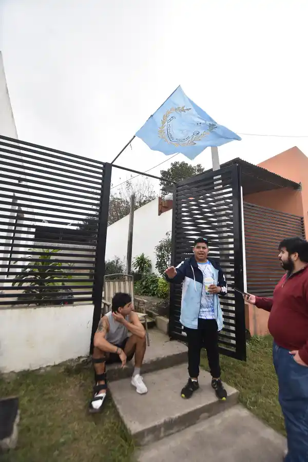 Comenzaron la previa a las tres de la mañana y esperan una victoria de Deportivo Aguilares: Es el clásico más importante del sur
