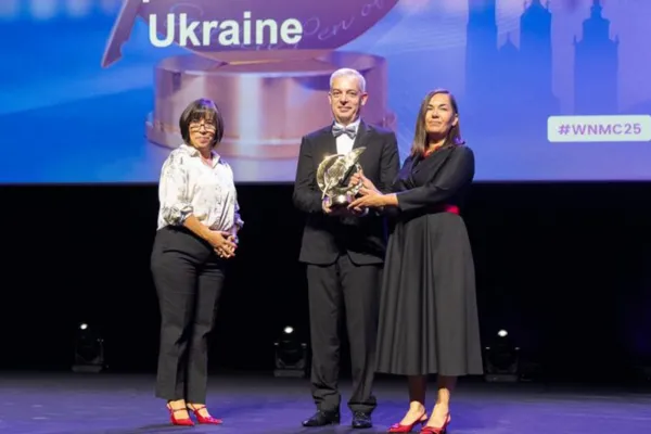 La prensa ucraniana fue reconocida con la Pluma de Oro