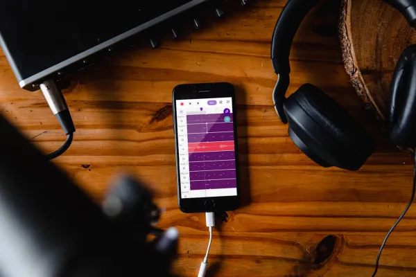 Cómo podés fabricar tu propio podcast usando solamente el teléfono